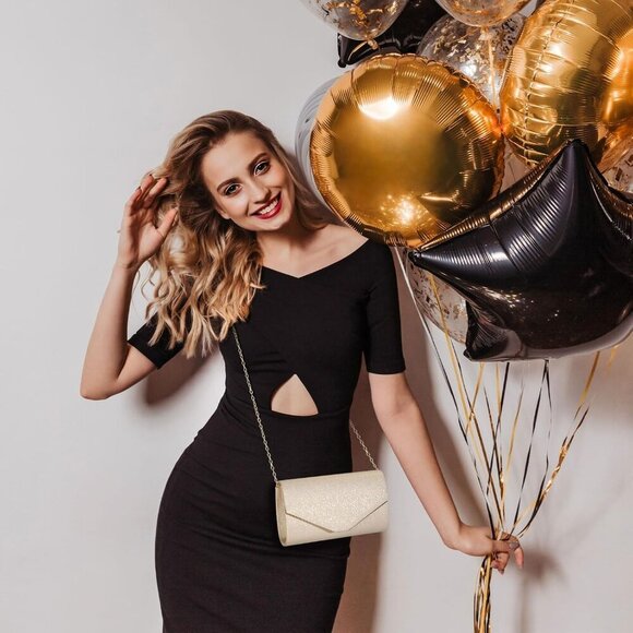 Chic Gold Clutch Bag with Detachable Chain - Ideal for Formal Parties and Gifts - Picture 7 of 9